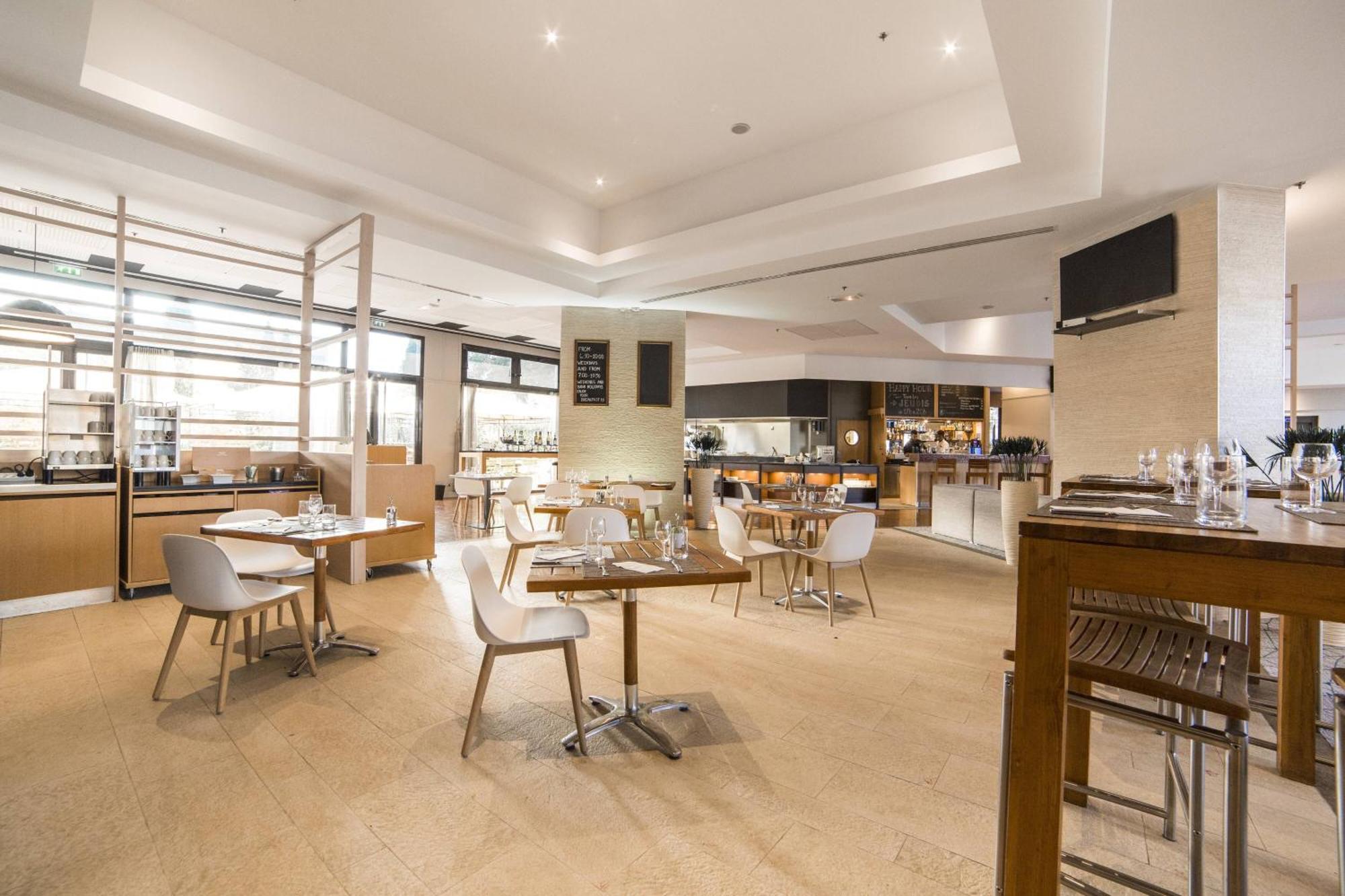 Courtyard By Marriott Paris La Defense West - Colombes Hotel Colombes  Ngoại thất bức ảnh