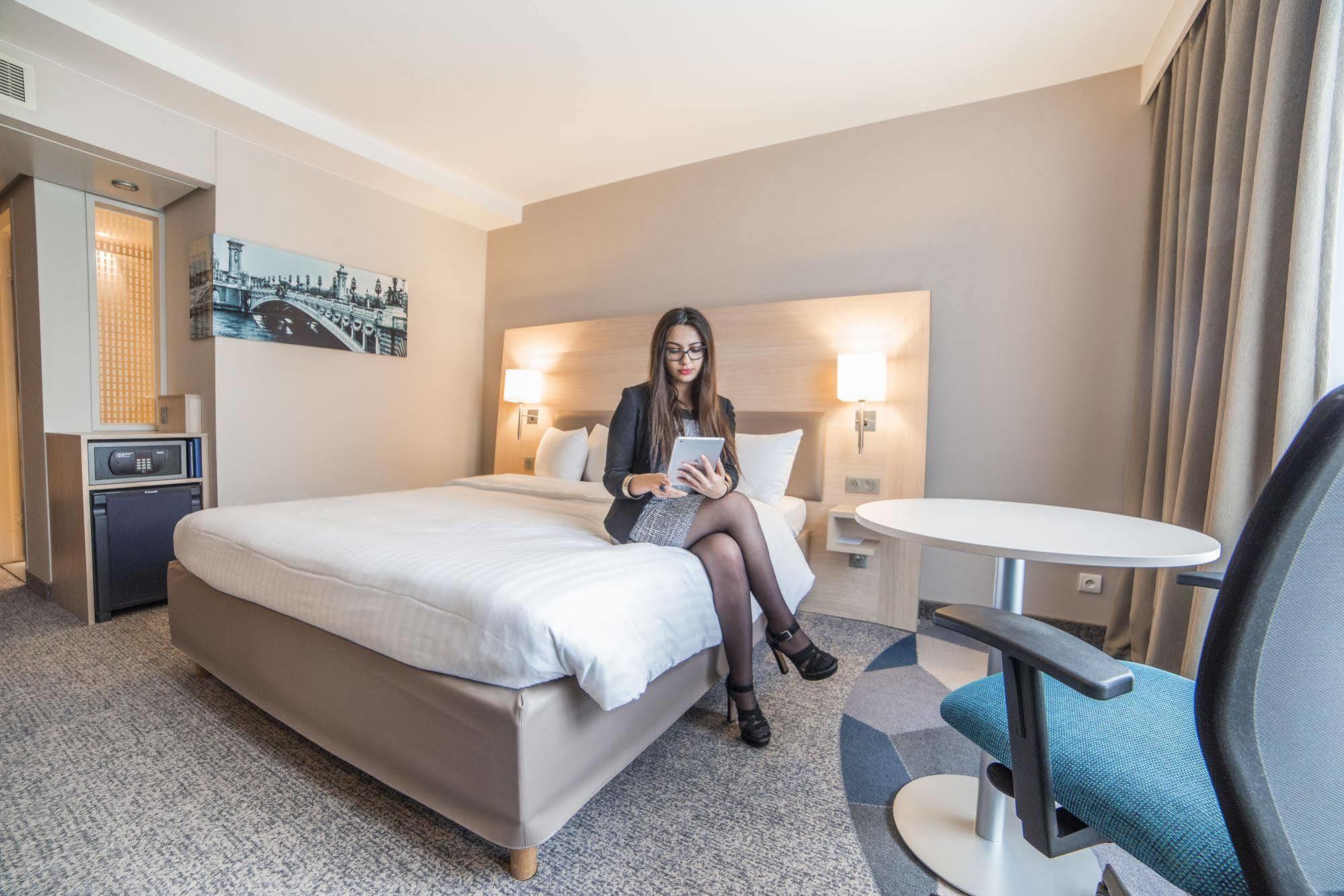 Courtyard By Marriott Paris La Defense West - Colombes Hotel Colombes  Ngoại thất bức ảnh