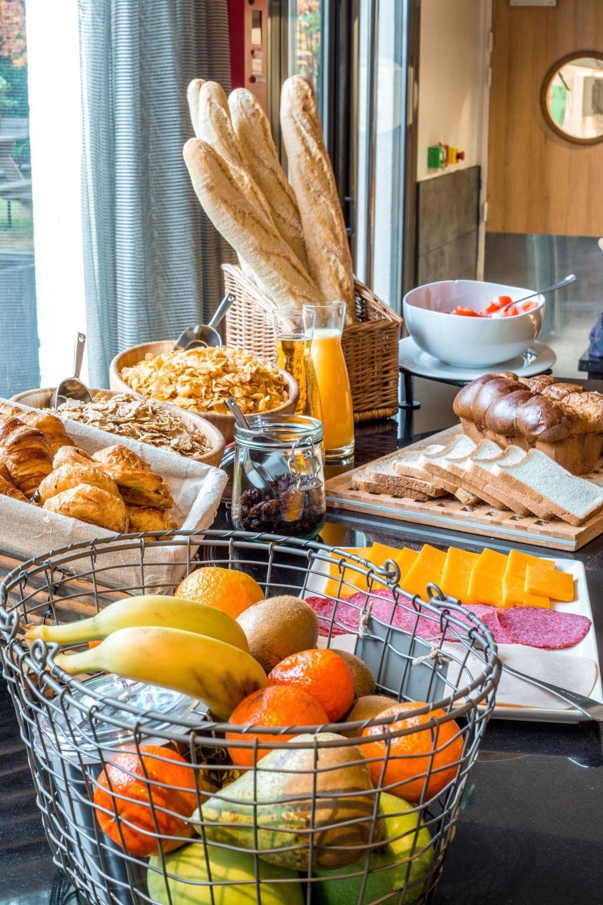 Courtyard By Marriott Paris La Defense West - Colombes Hotel Colombes  Ngoại thất bức ảnh